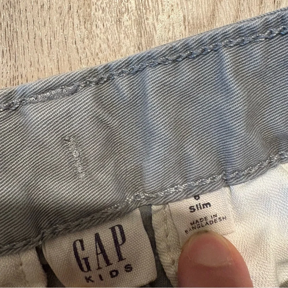 Boys size 6 Shorts